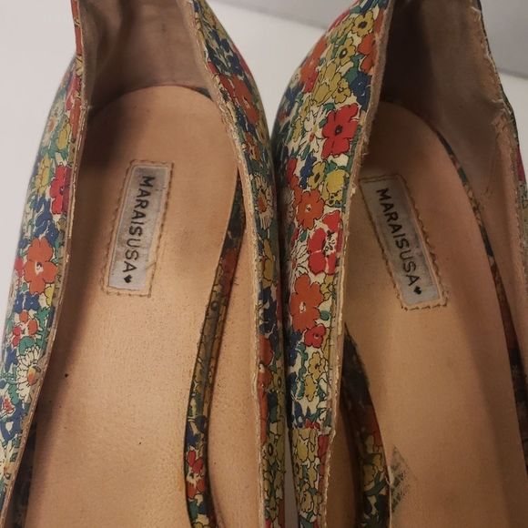 MARAIS USA Colorful Floral Pointed-toe heels - Picture 5 of 8